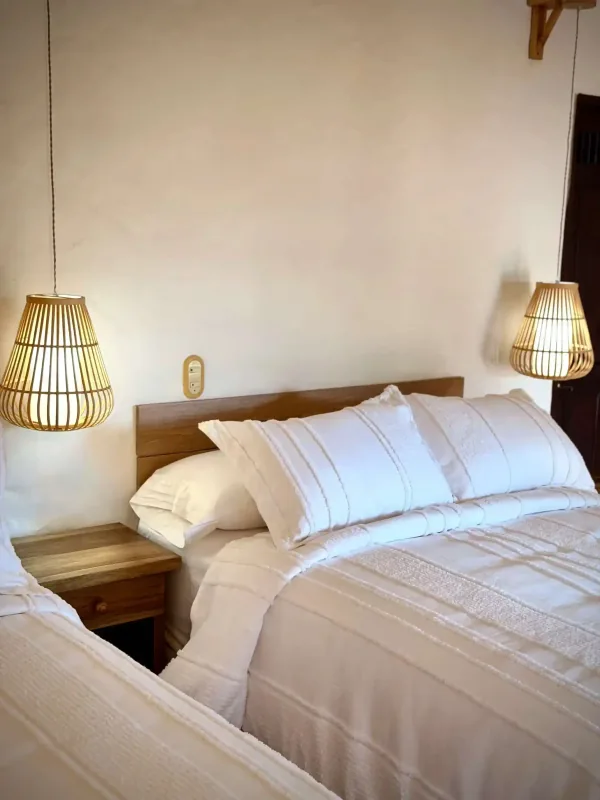 Habitación suite de La Juana acondicionada para el descanso de equipos ejecutivos